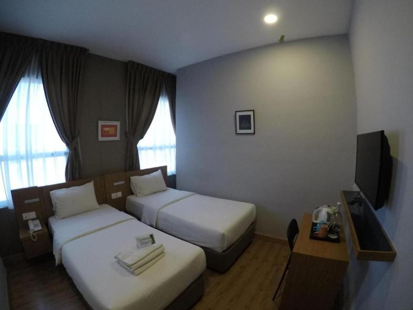Golden Leaf Nusa Idaman Hotel