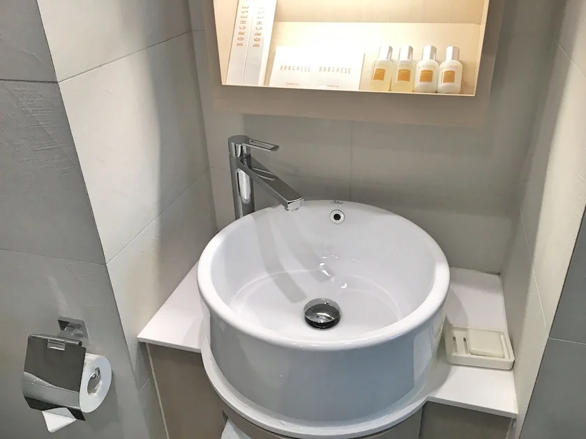 浴室洗手台