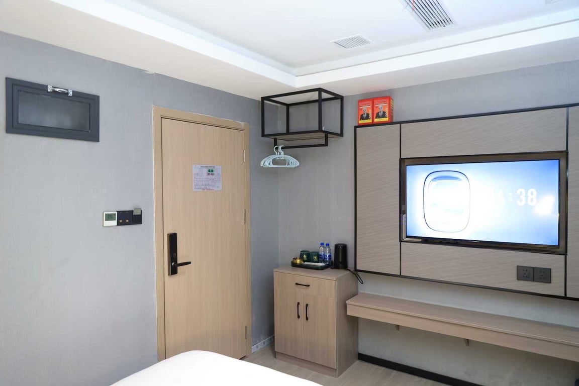 Shenzhen Yunzi Zhixiang Hotel (Dongmen Old Street)-image-1
