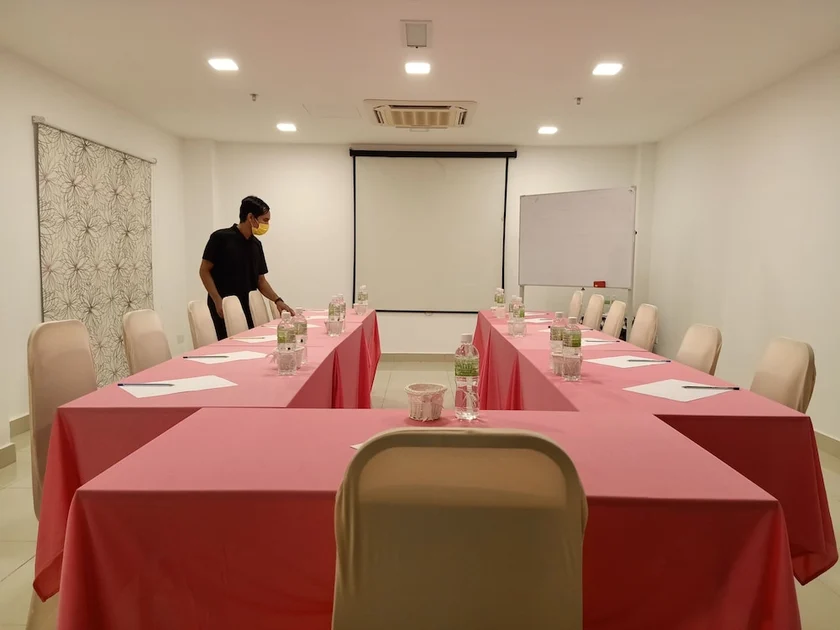 Meeting facility