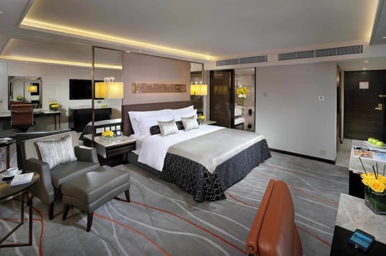 Premium Room, 1 King Bed, Harbor View (Victoria Harbour View)
