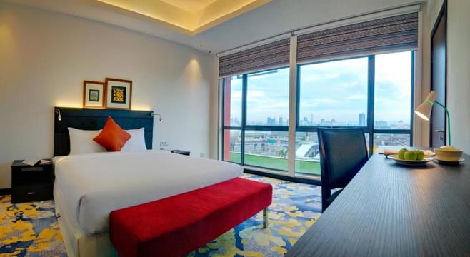 Deluxe Room (Twin/Queen)