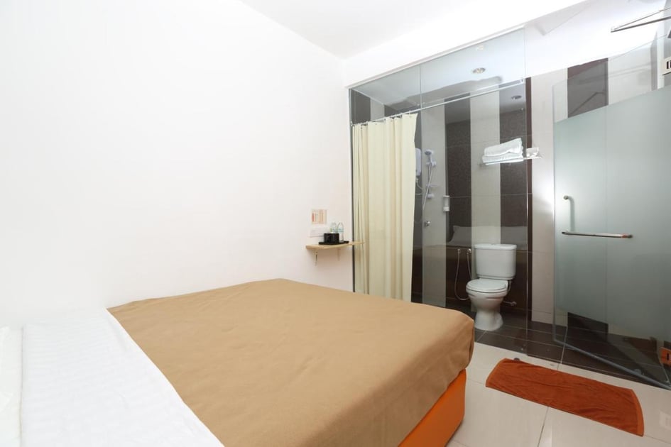 1 Hotel Taman Connaught