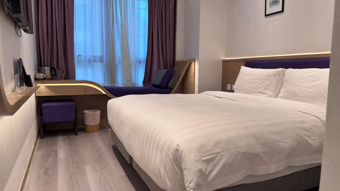 Hotel Purple