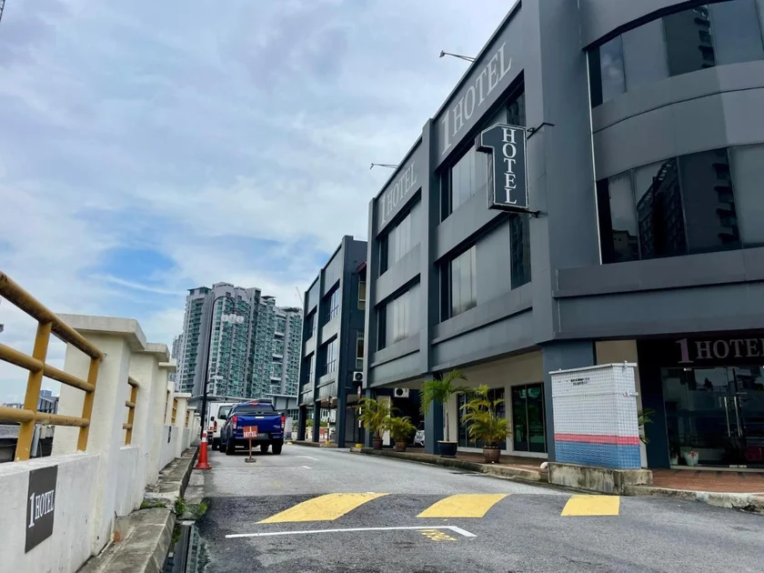 1 Hotel Kuchai Lama