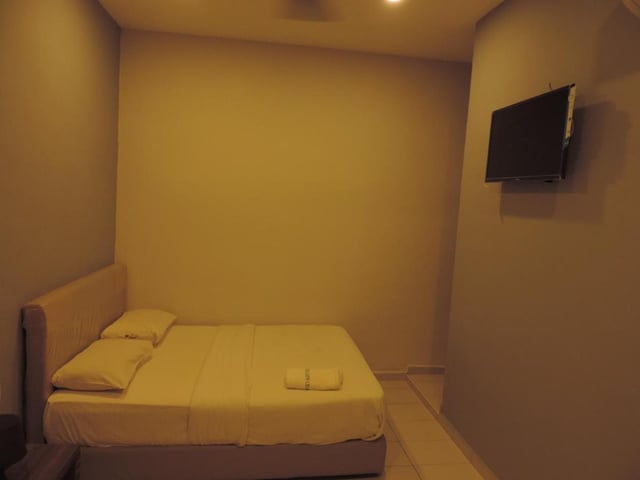 Golden Leaf Boutique Hotel