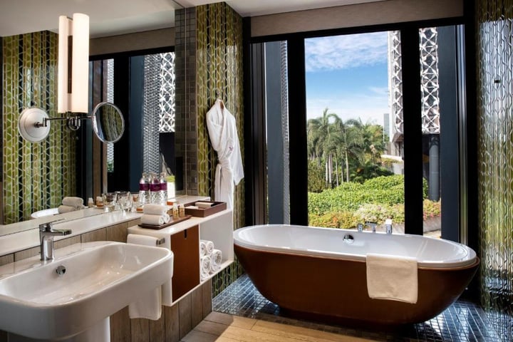 Crowne Plaza Changi Airport