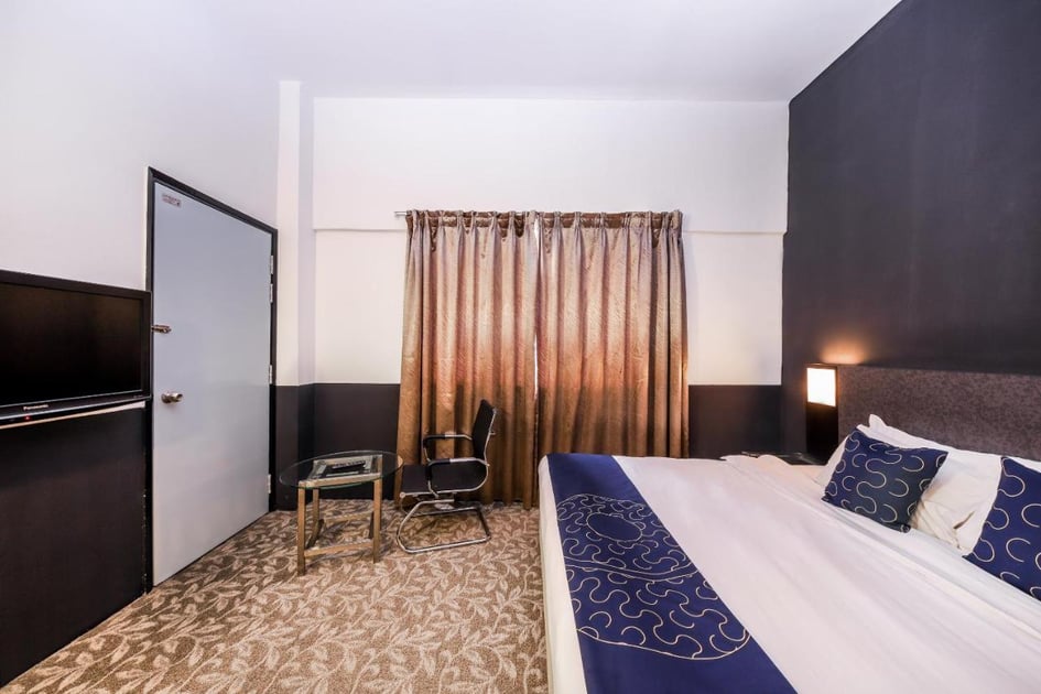 Unicorn Four Season Durian Hotel