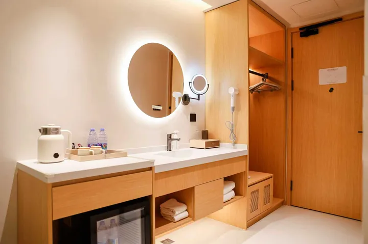Mien Bias Hotel (Shenzhen Guomao Metro Station)