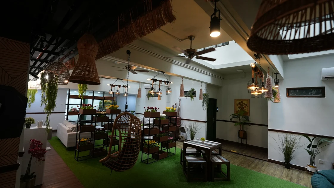东河滨精品酒店