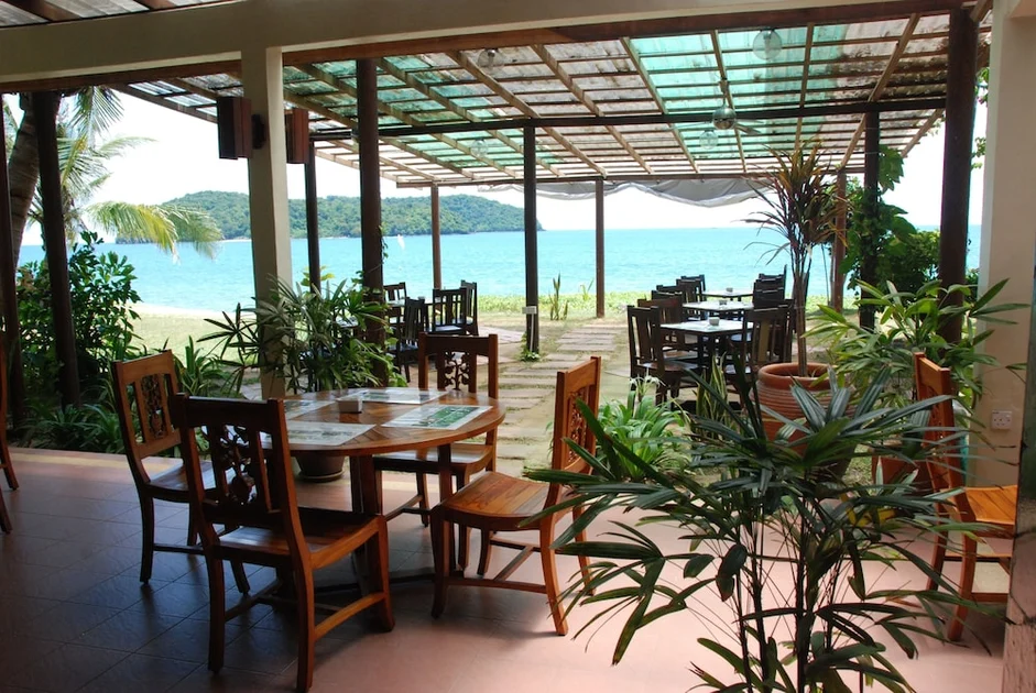 Tempat makan luar