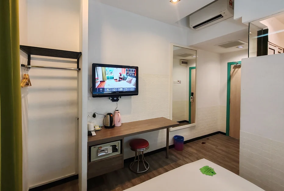 Yan Hotel