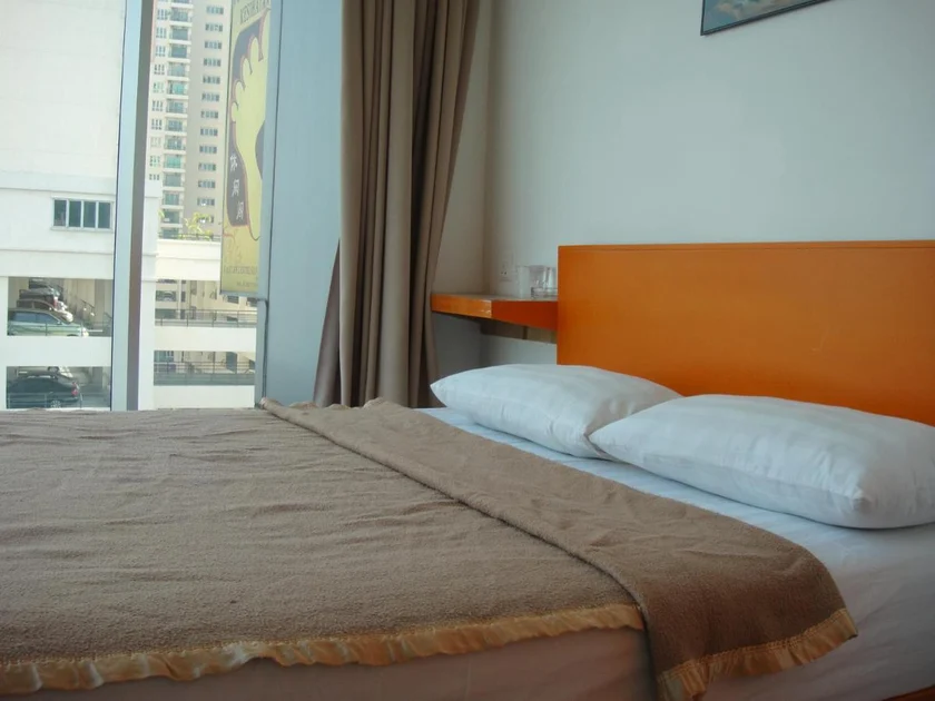 1 Hotel Kuchai Lama