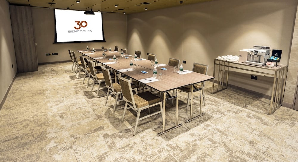 Meeting facility