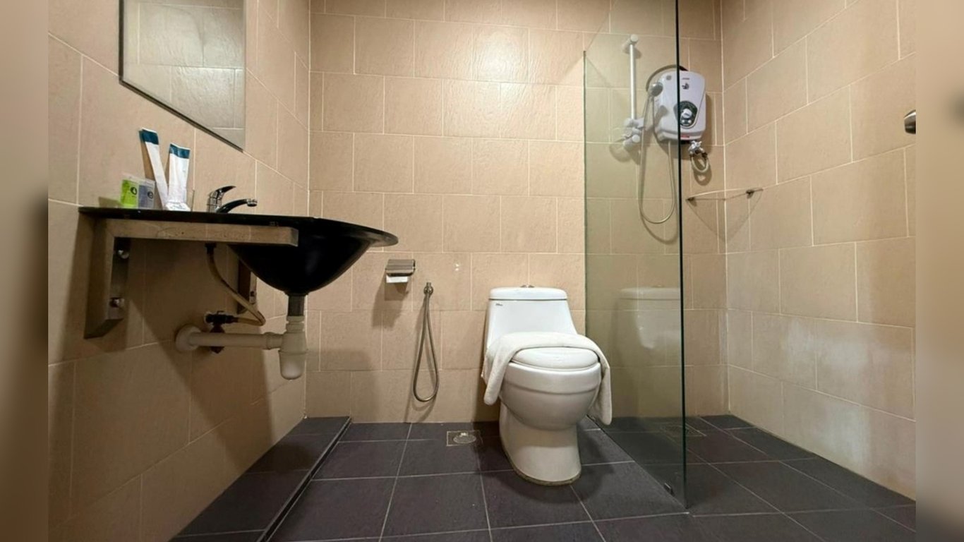 Kingston Hotel 25 @ Summit Signature Batu Pahat-image-2