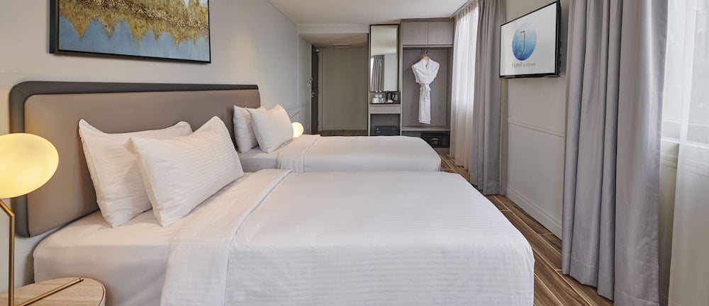 J-Hotel by Dorsett