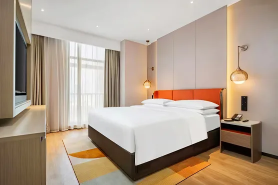 Queen Micro Suite