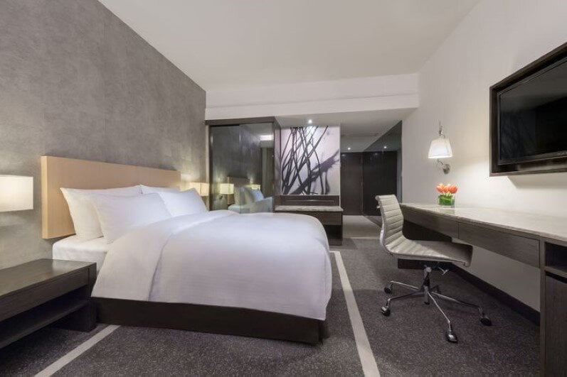 Gateway Hotel, Marco Polo