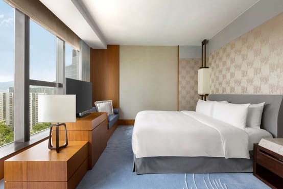 Club Premier City View Room - King