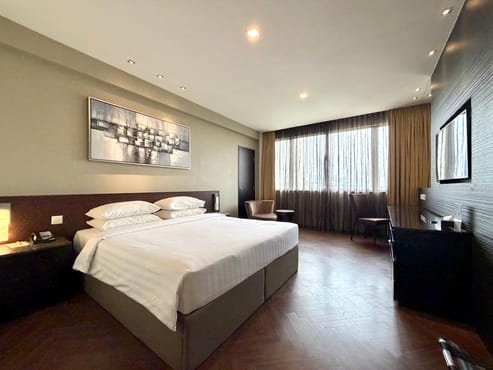 Deluxe King Room