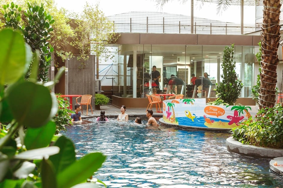 Poolside bar
