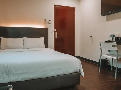 Run Of House (Double/ Twin Bed)