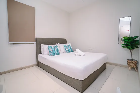 Deluxe Queen Room