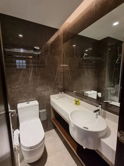 Lion Peak Hotel Hamilton