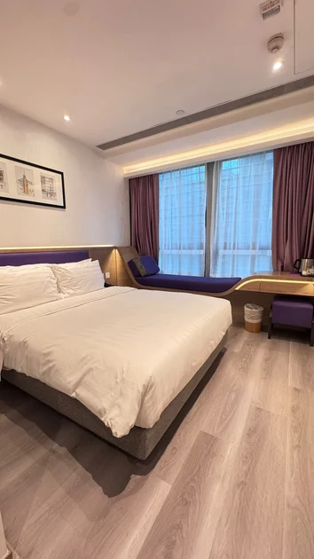 Hotel Purple