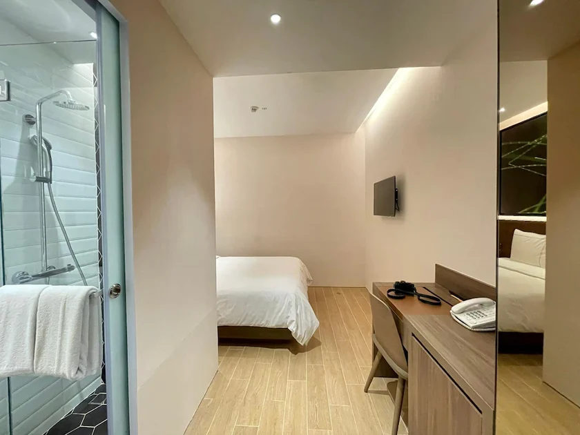 Wink Hotel @ Bugis (formerly Lion Peak Hotel Raffles)
